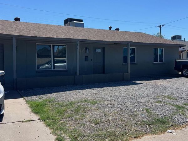6831 W CAMELBACK Road, Phoenix, AZ 85033