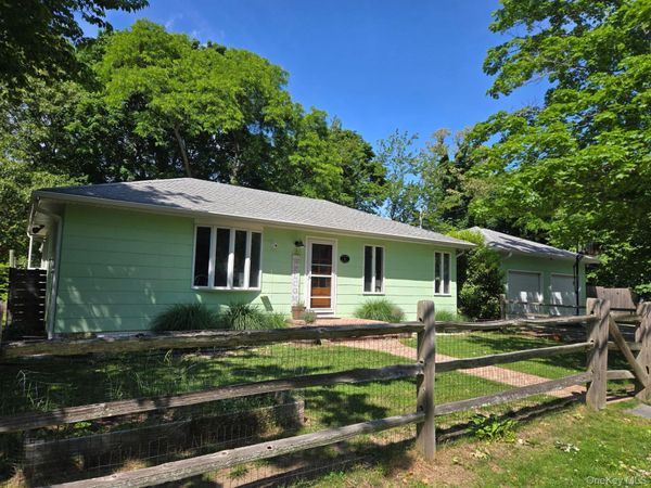 8 Hill Street E, Wading River, NY 11792