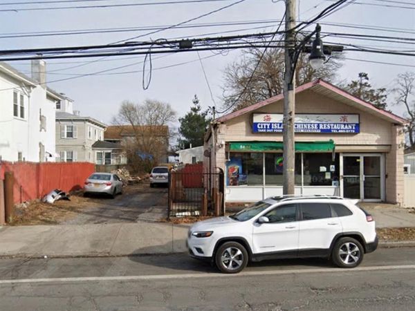 86 City Island Avenue , Bronx, NY 10464