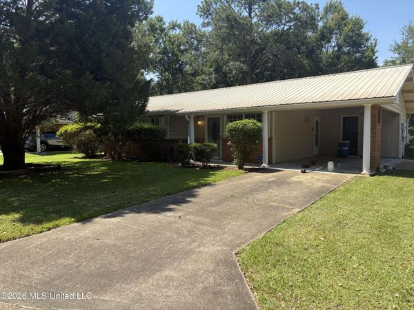 205 Barbara Circle, Ocean Springs, MS 39564