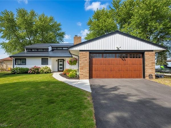 32321 Lake Shore Boulevard , Willowick, OH 44095