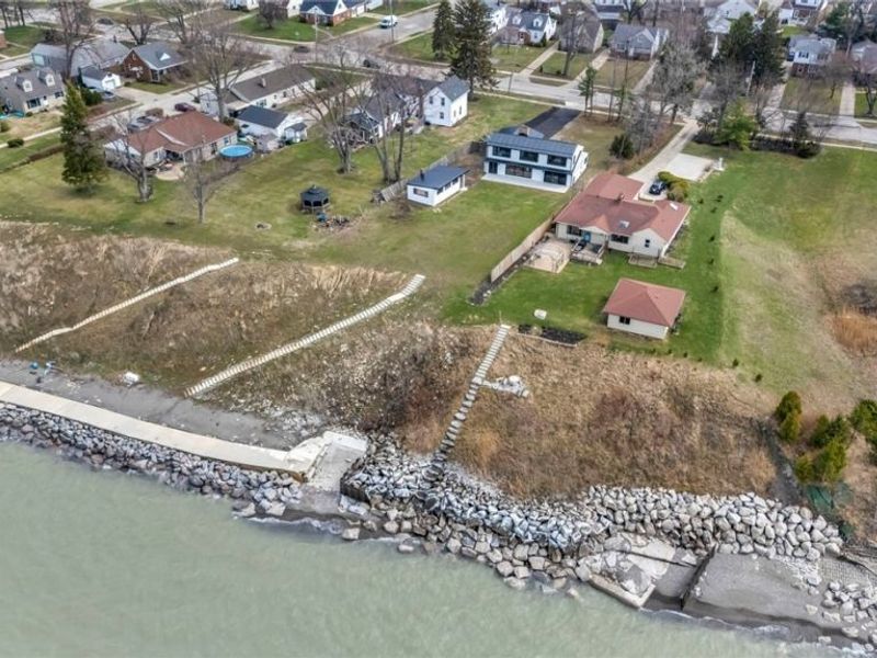 32321 Lake Shore Boulevard , Willowick, OH 44095 Photo 50