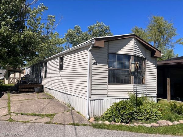 12860 Mayfield Road , Unit 42, Chardon, OH 44024
