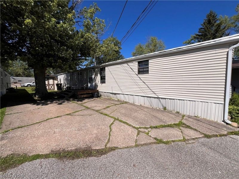 12860 Mayfield Road, Unit 42, Chardon, OH 44024 Photo 4