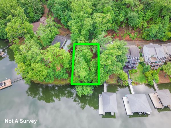 Red Oak Pt, Savannah, TN 38372