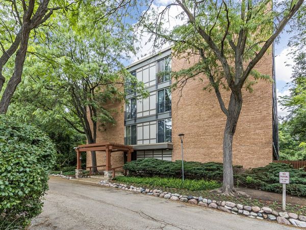 5830 Oakwood Drive , Unit 3K, Lisle, IL 60532