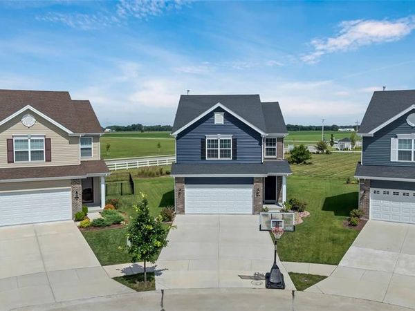 130 Baycrest Court , St Charles, MO 63301