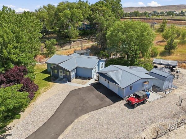 10762 N River Road, Payette, ID 83661