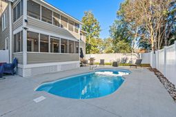 1519 Havens Dr.  photo 4