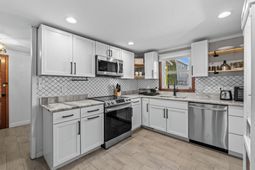 1519 Havens Dr.  photo 4