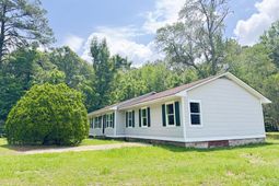 15063 Sniders Highway photo 4