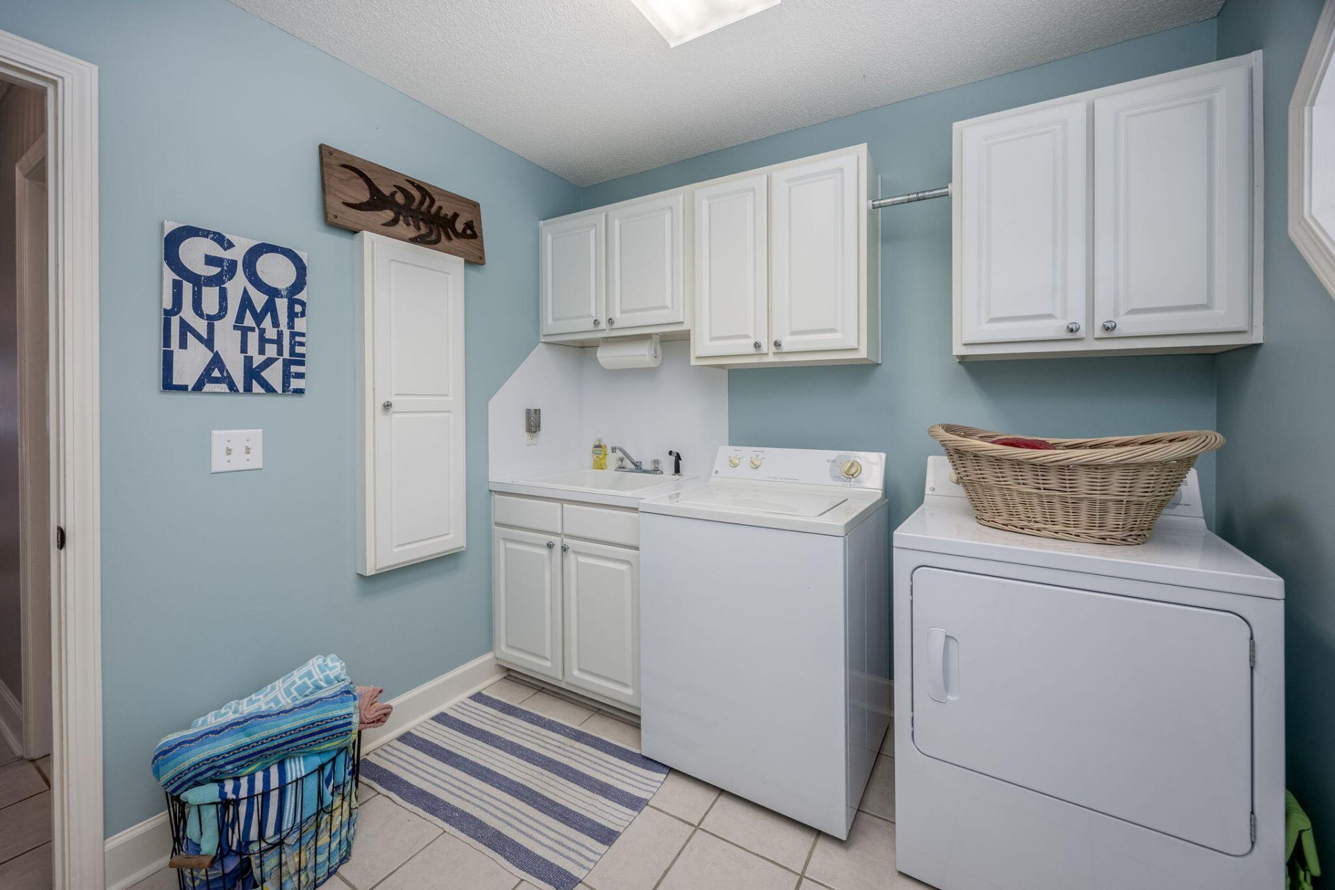 1170 Shore Drive Photo 24