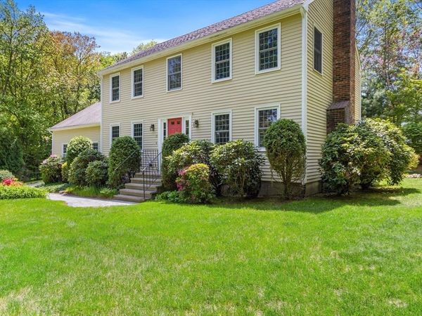 10 Jacks Way, Franklin, MA 02038