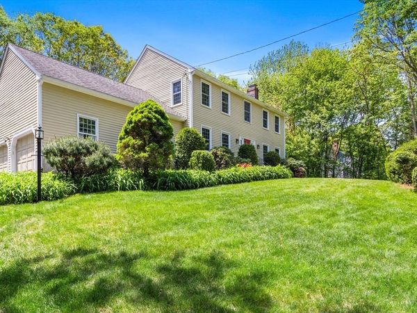 10 Jacks Way, Franklin, MA 02038
