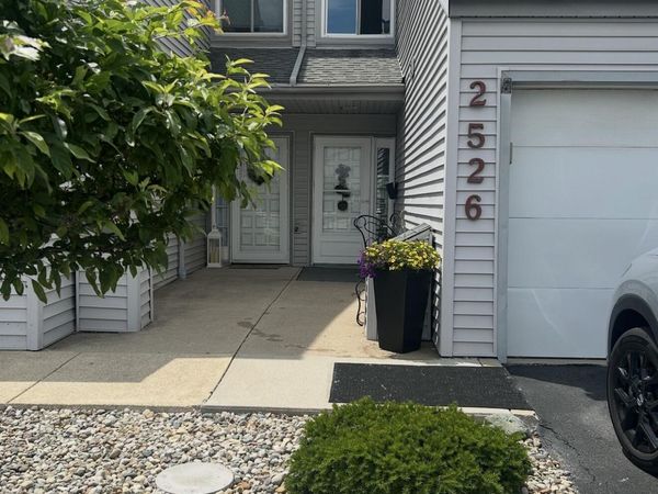 2526 W Village Drive, Toledo, OH 43614