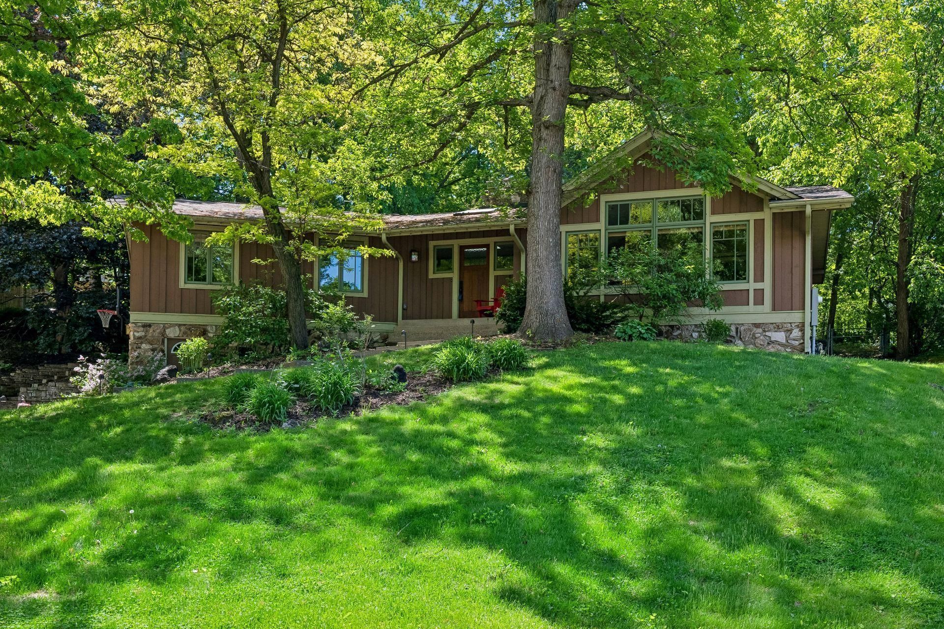 6201 Scotia Drive Edina, MN 55439