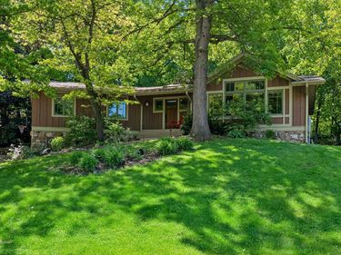 6201 Scotia Drive, Edina, MN 55439
