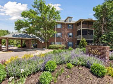 1350 Douglas Drive N, Unit 309, Golden Valley, MN 55422