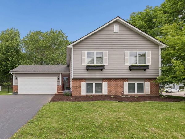 7250 Cactus Curve, Chanhassen, MN 55317