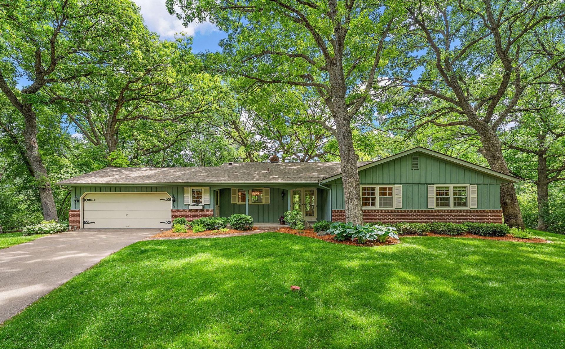 13040 132nd Street W, Apple Valley, MN 55124