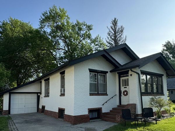 628 13TH Avenue S, Grand Forks, ND 58201