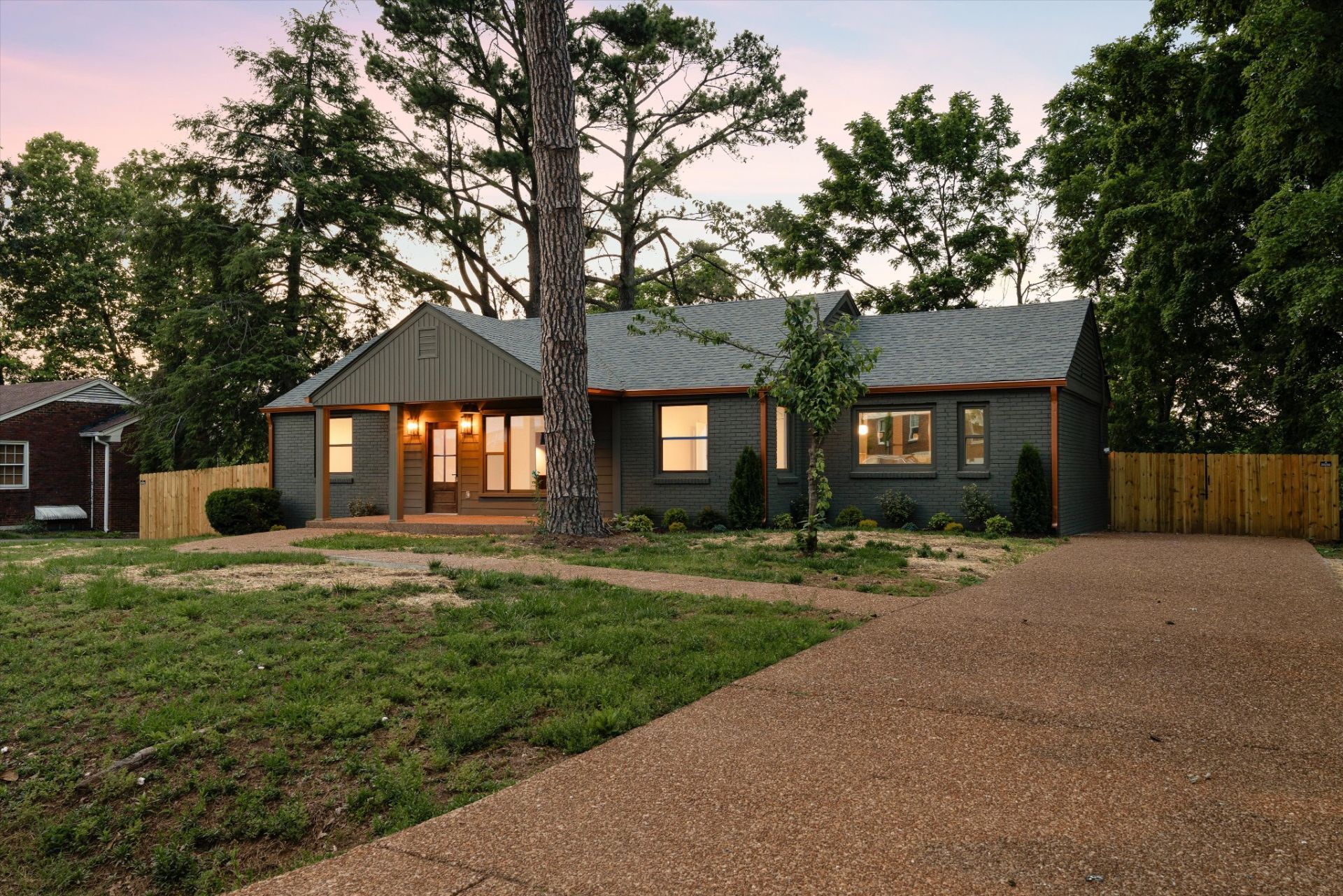 256 Fairway Dr, Nashville, TN 37214 Main Photo