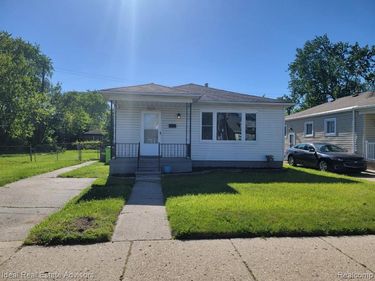 26053 Clancy Street , Roseville, MI 48066