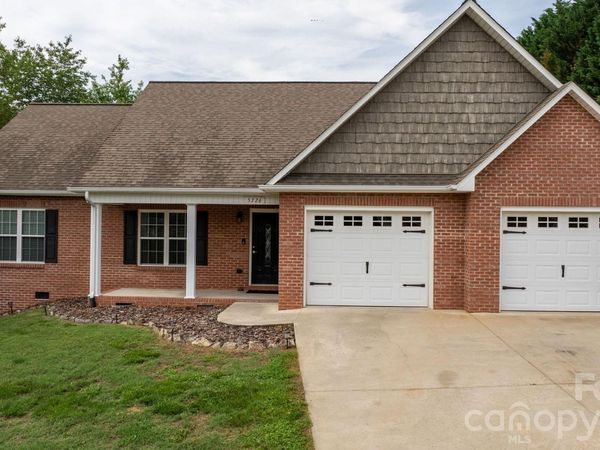 5326 Stonegate Farm Drive, Granite Falls, NC 28630