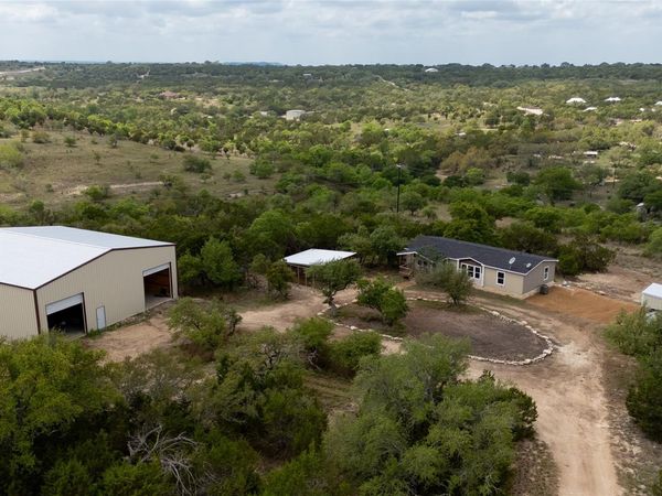 722 Wildwood LN , Johnson City, TX 78636