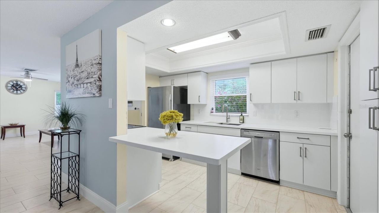 6233 Rockefeller Avenue, Sarasota, FL 34231 Photo