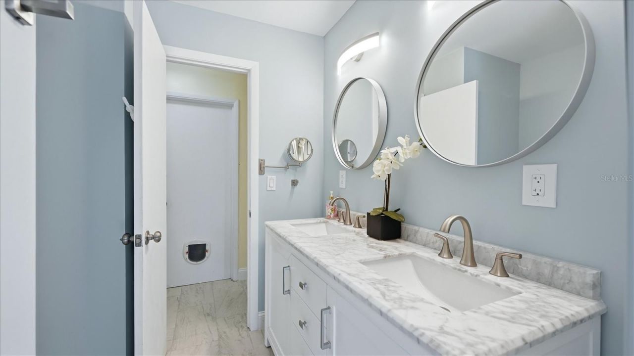 6233 Rockefeller Avenue, Sarasota, FL 34231 Photo