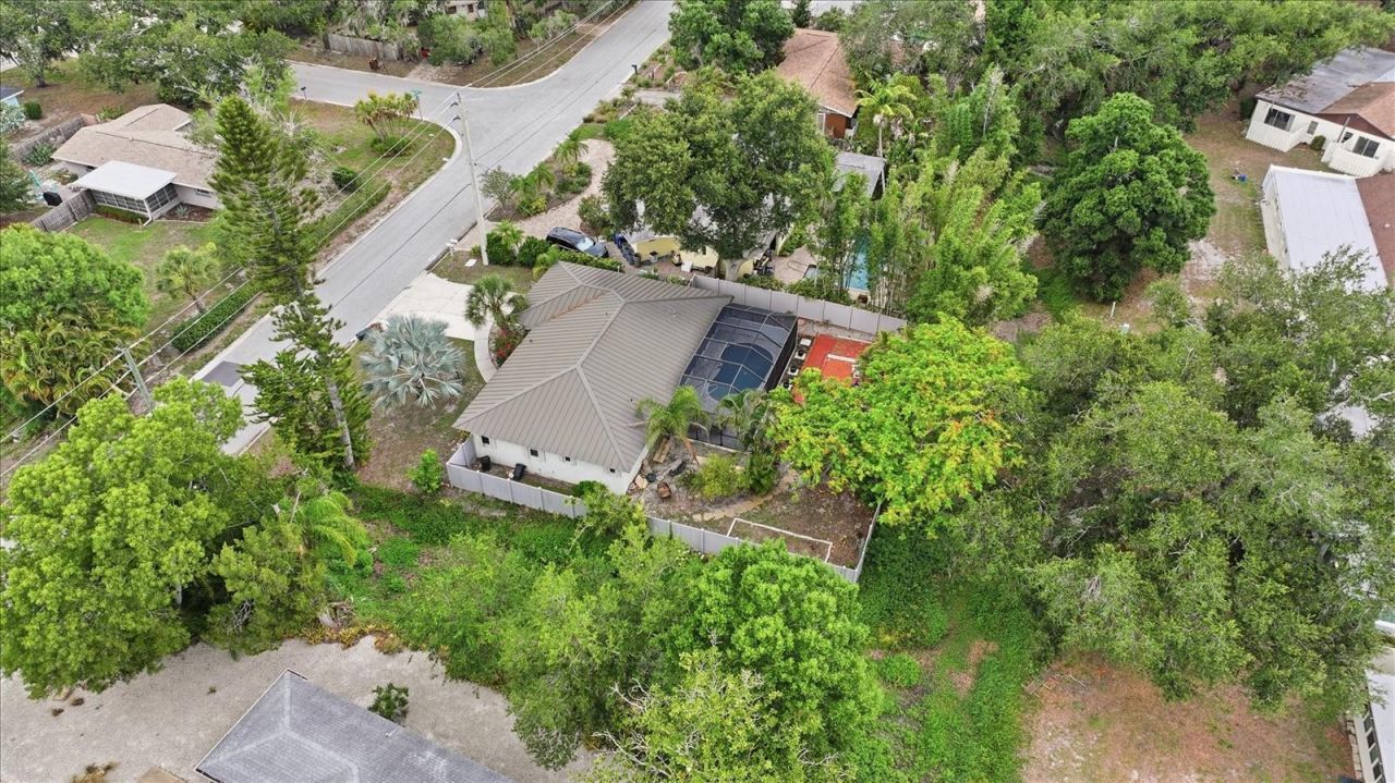 6233 Rockefeller Avenue, Sarasota, FL 34231 Photo