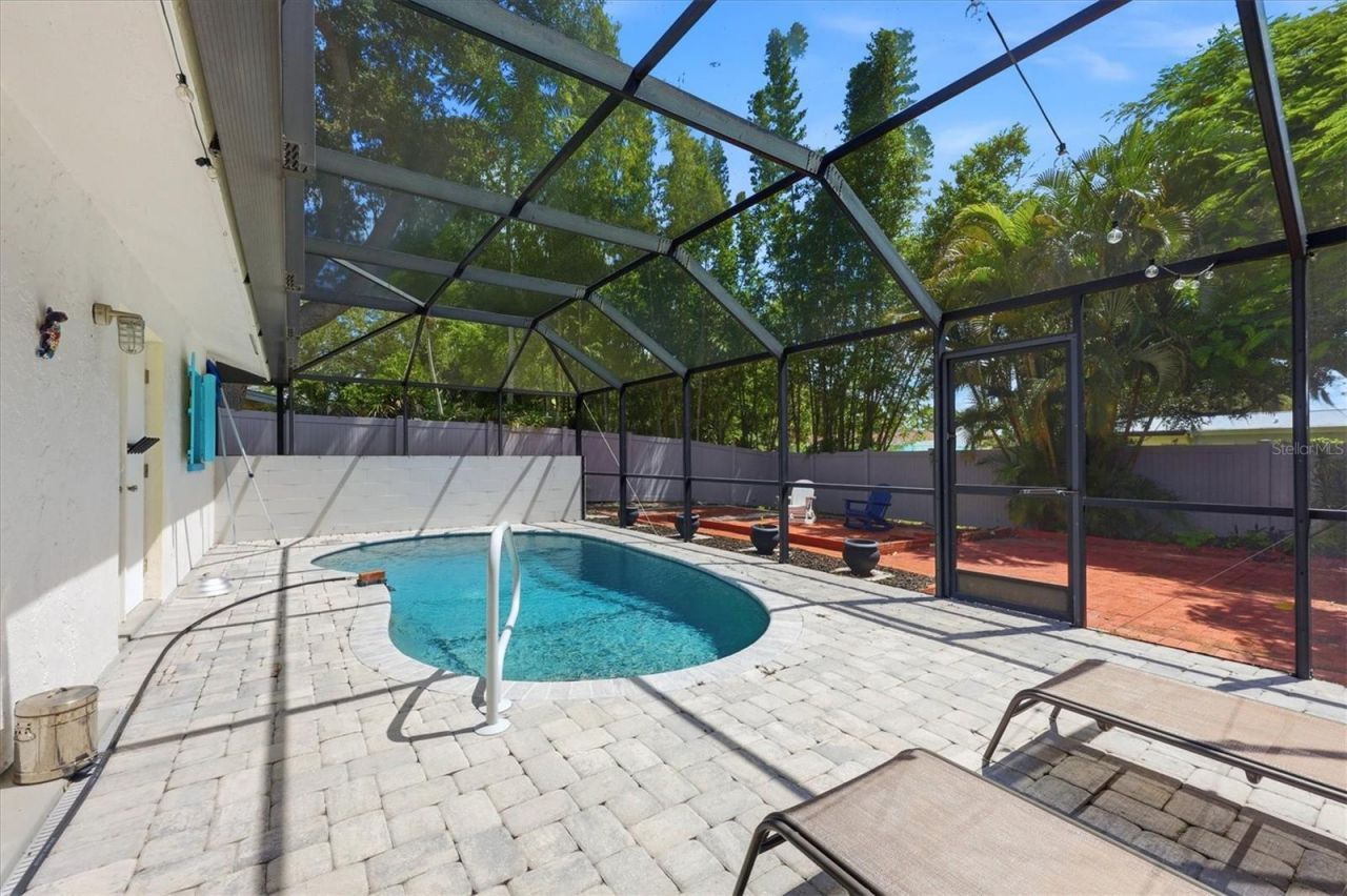 6233 Rockefeller Avenue, Sarasota, FL 34231 Photo
