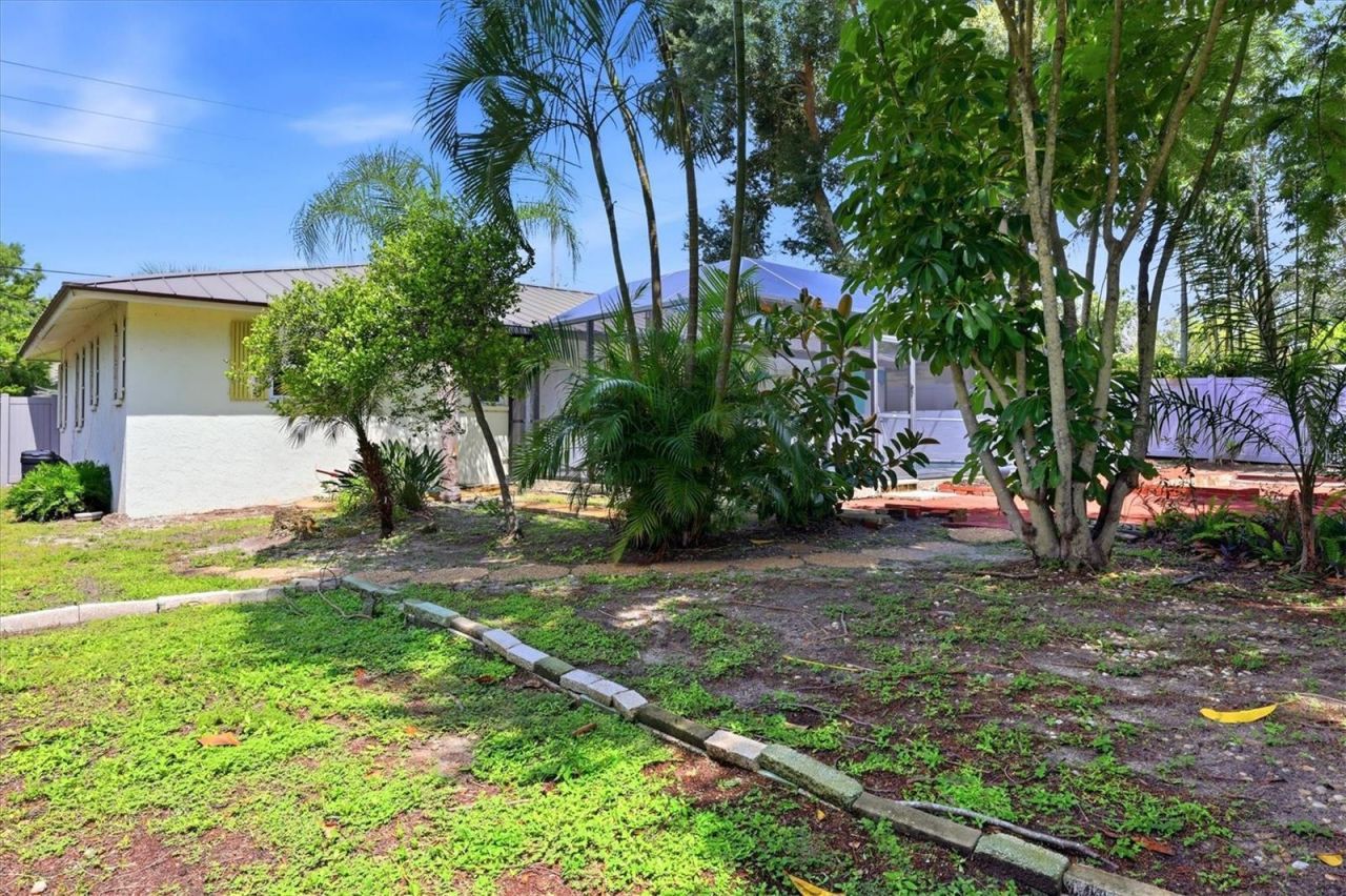 6233 Rockefeller Avenue, Sarasota, FL 34231 Photo
