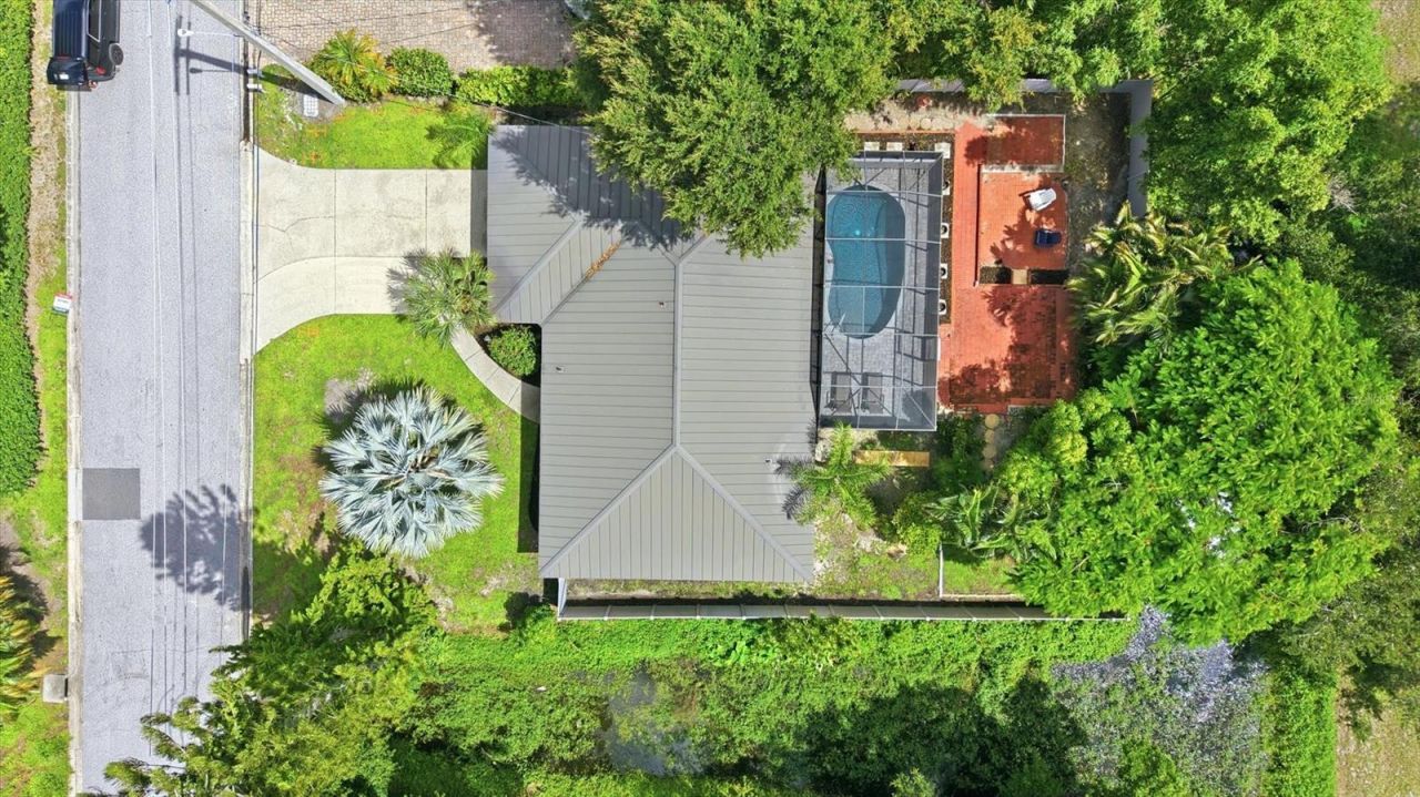 6233 Rockefeller Avenue, Sarasota, FL 34231 Photo
