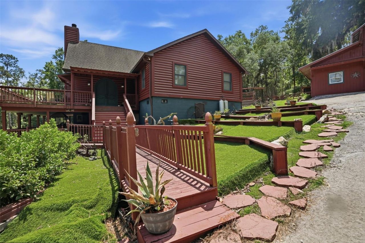 24050 Winding Creek Drive, Brooksville, FL 34601 Photo