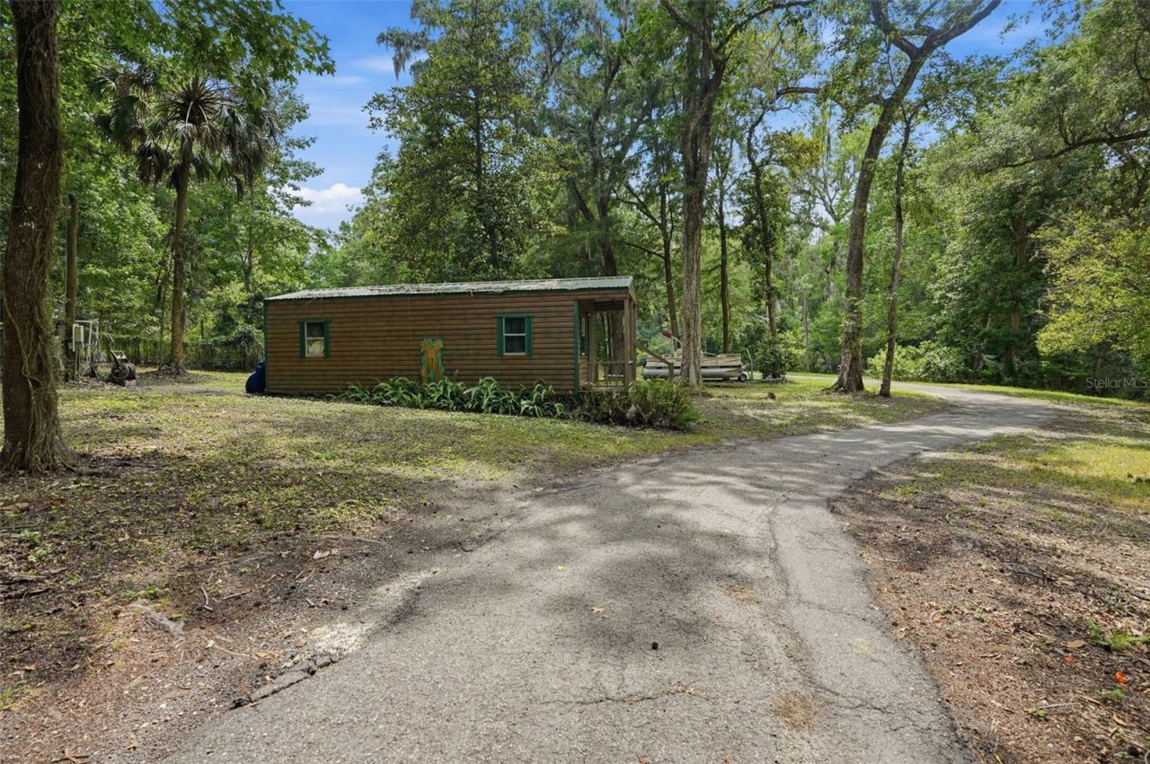 24050 Winding Creek Drive, Brooksville, FL 34601 Photo