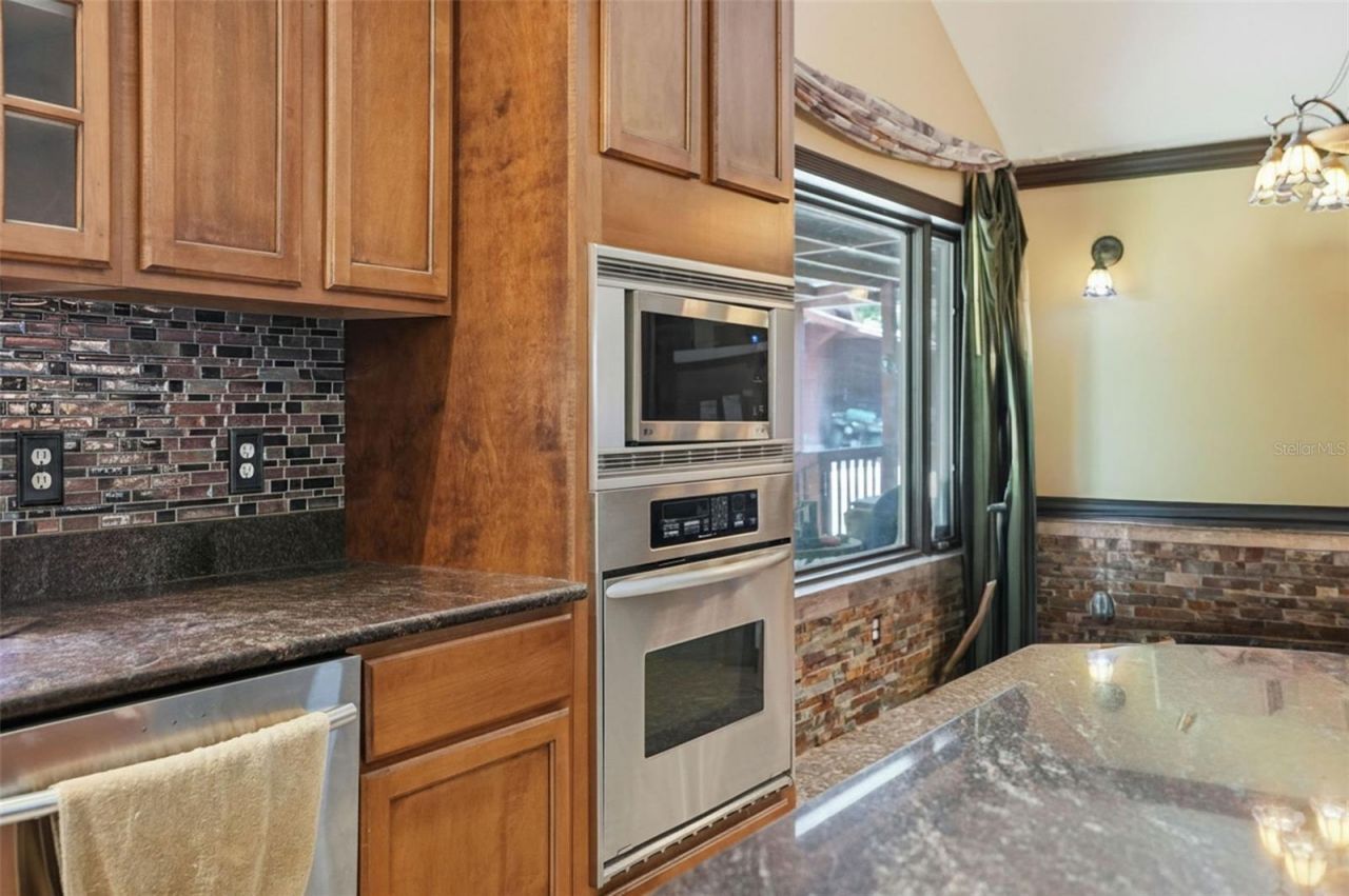 24050 Winding Creek Drive, Brooksville, FL 34601 Photo