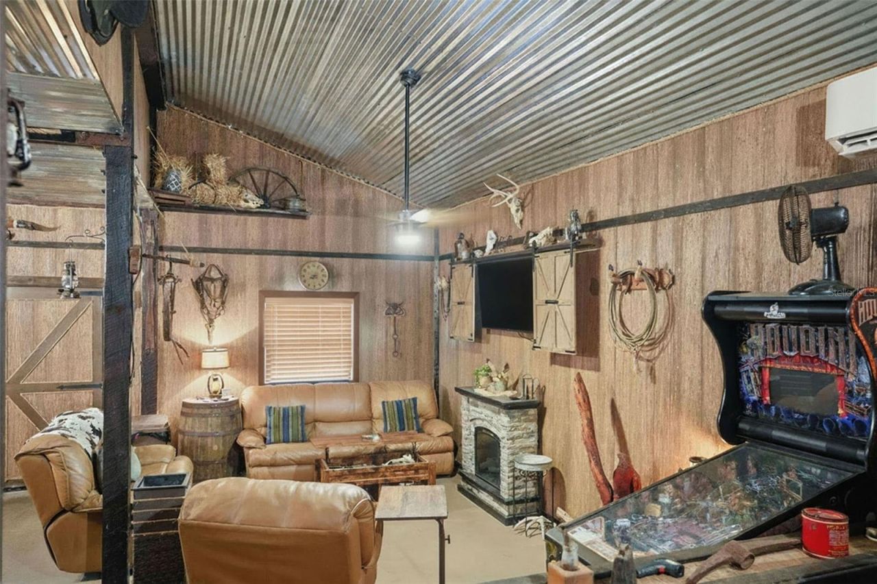 24050 Winding Creek Drive, Brooksville, FL 34601 Photo