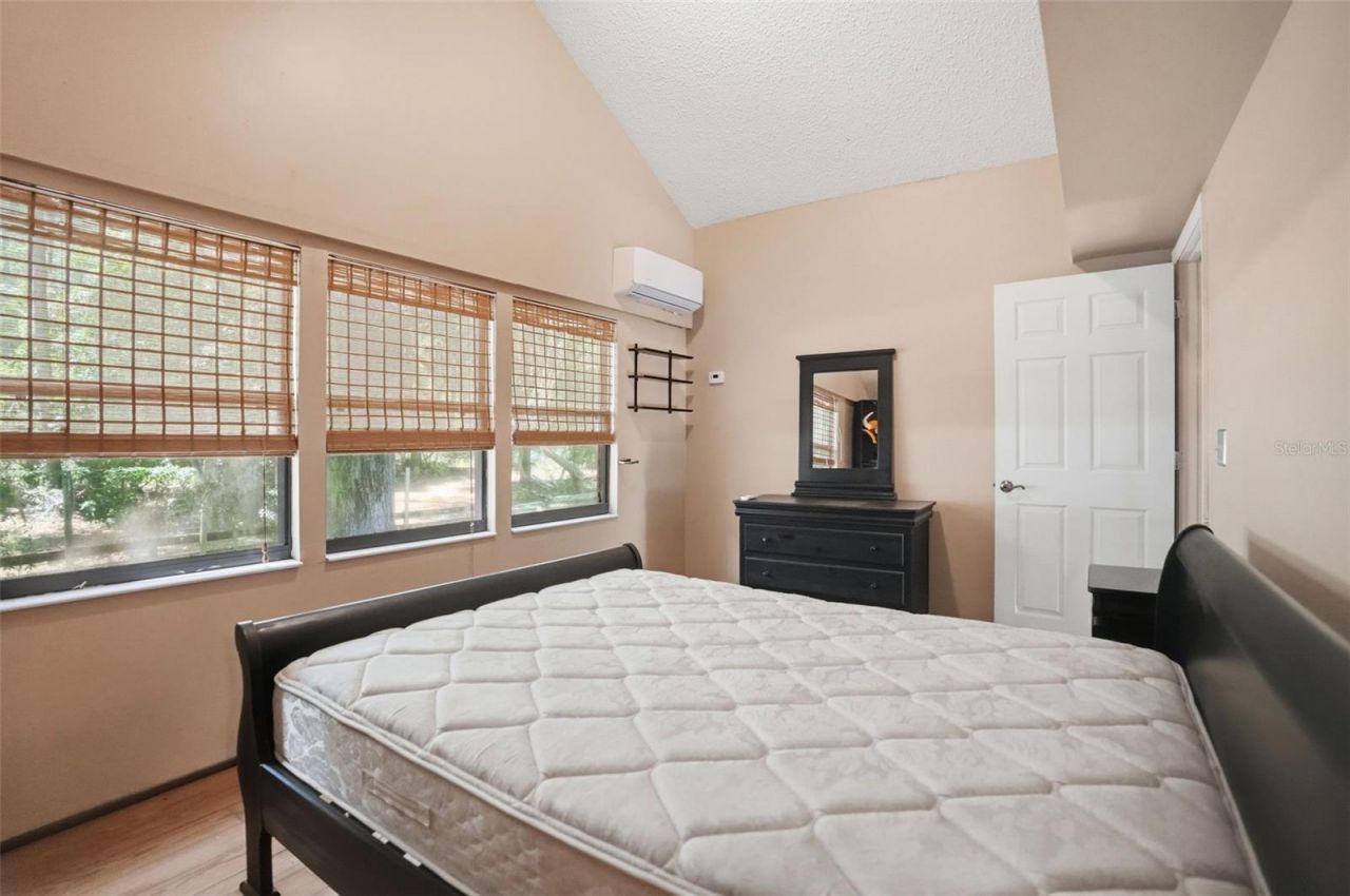 24050 Winding Creek Drive, Brooksville, FL 34601 Photo