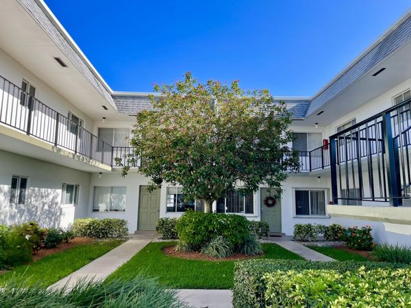 2920 Cynthia Lane, Unit 203, Lake Worth Beach, FL 33461