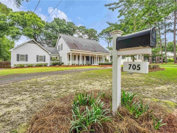705 Holly Drive, Fairhope, AL 36532