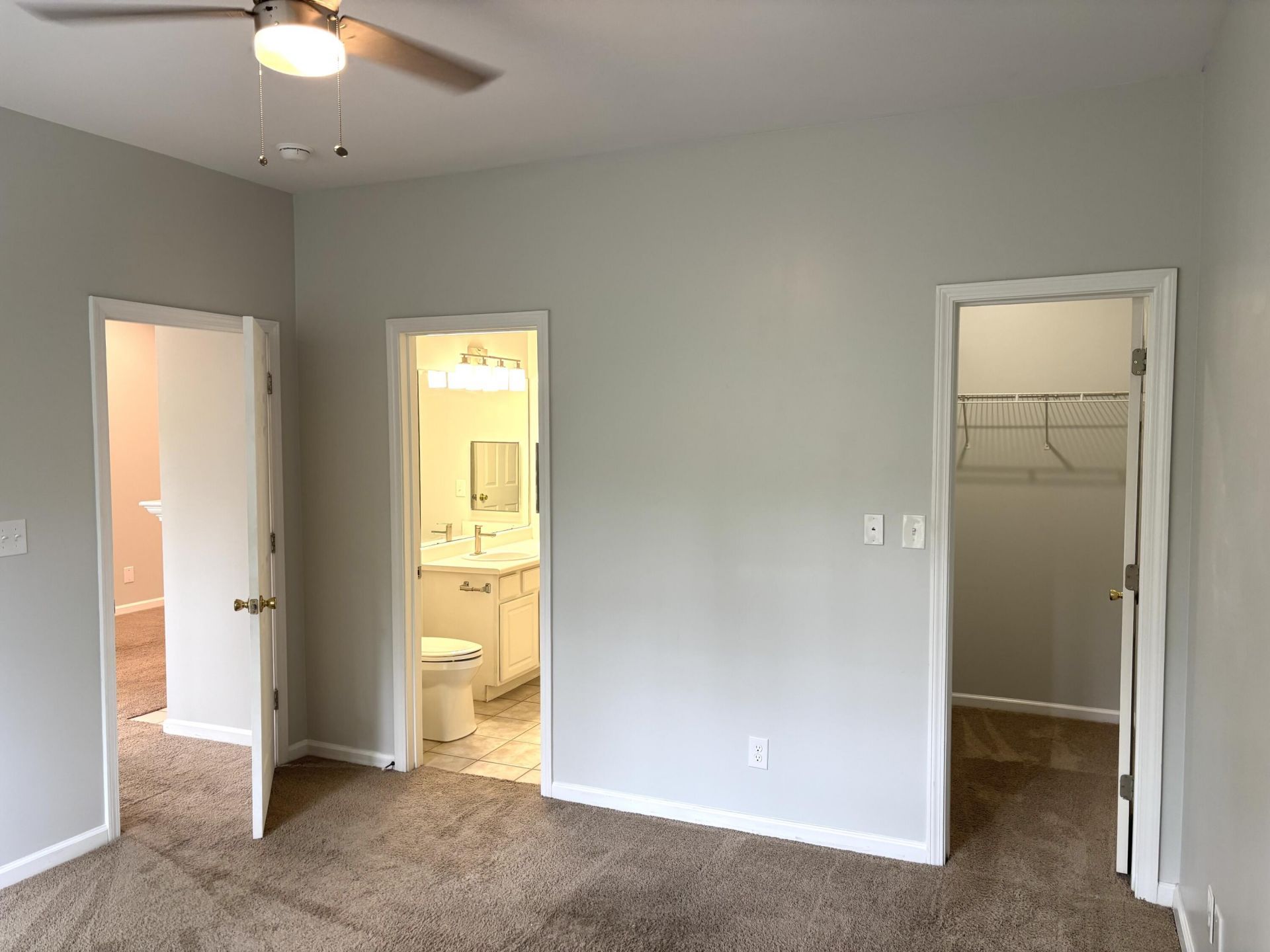 1600 Long Grove Photo 17