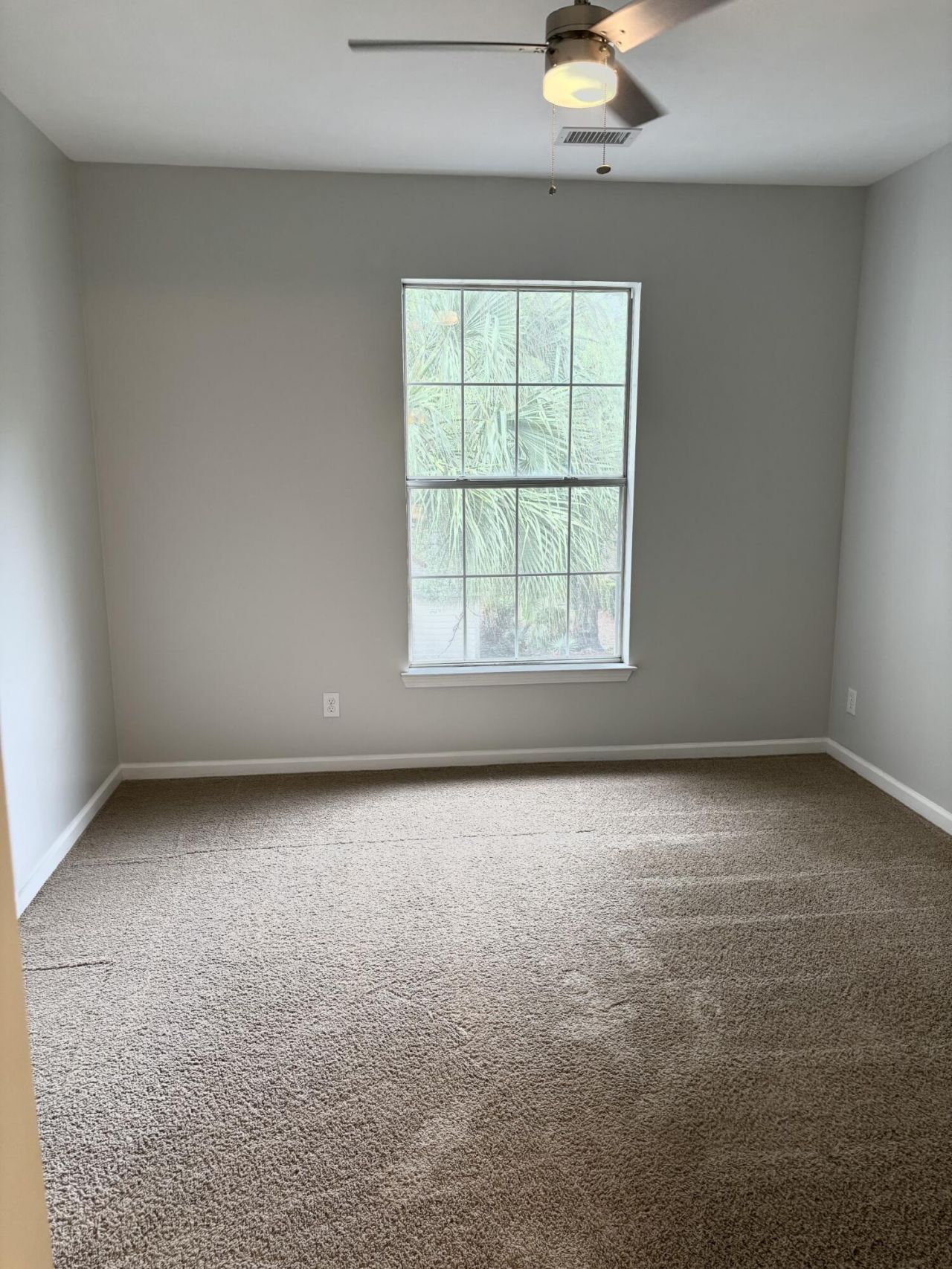 1600 Long Grove Photo 24