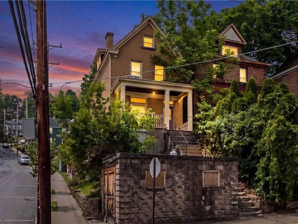 1 Elm Ln , Pittsburgh, PA 15223
