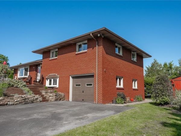 158 Meadow Wood Rd , Indiana, PA 15701