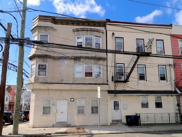 30 Fleming Ave, Newark, NJ 07105