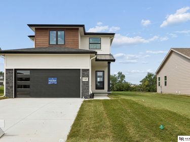 11402 N 161 Avenue, Bennington, NE 68007