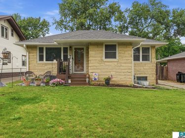 3319 Touzalin Avenue Circle, Lincoln, NE 68507
