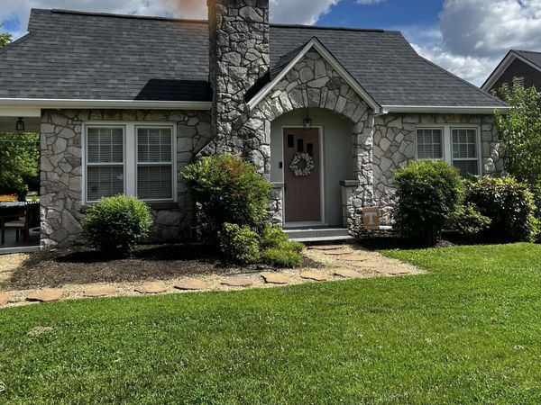 3004 Sanders Drive, Knoxville, TN 37918